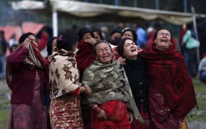 Sisma Nepal, il premier: "Temiamo 10mila vittime"