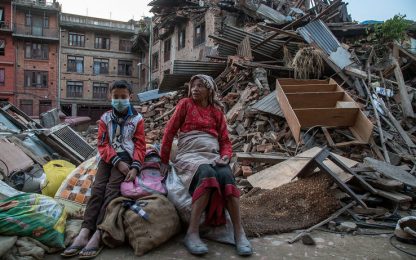 Nepal, migliaia di persone in fuga da Kathmandu