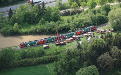 Austria, scontro tra treni: un morto e diversi feriti