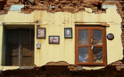Nepal, sono almeno 110 le vittime della scossa di martedì