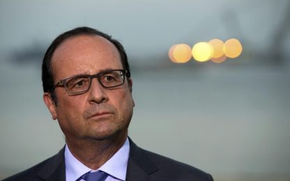 Terrorismo, Hollande: “Forniremo artiglieria all’Iraq contro l’Isis”