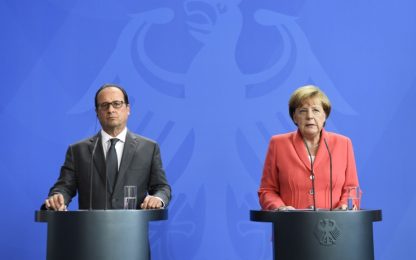 Immigrazione, Merkel: "Italia e Grecia agiscano subito"