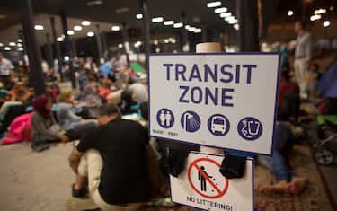 Migranti, caos a Budapest. L’Ungheria accusa la Merkel