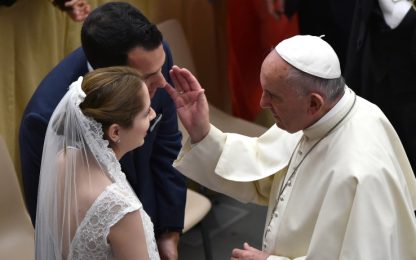 Nullità delle nozze, il Papa: processi gratuiti, deciderà il vescovo