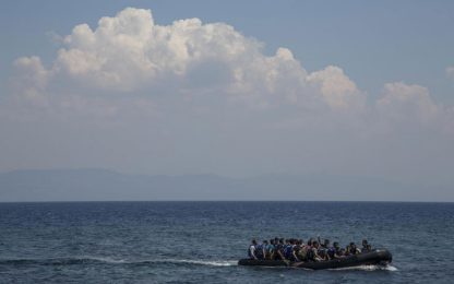 Nuovo naufragio nell'Egeo: almeno 39 morti, 5 sono bambini
