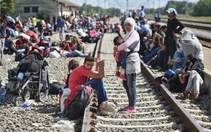 Migranti, proposti 120mila ricollocamenti da Italia e Grecia. Unhcr: non bastano