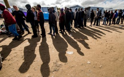 Migranti, Times: piano segreto Ue per espellerne oltre 400.000