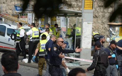 Attacchi a Gerusalemme: morti e feriti. Netanyahu convoca il gabinetto di sicurezza