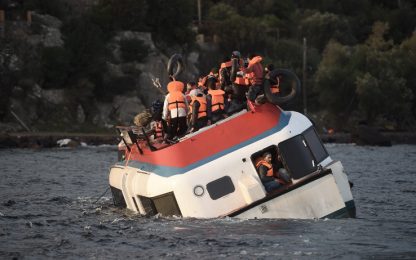 Naufragi in Grecia: oltre 20 migranti morti, molti bambini