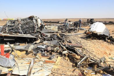 Sinai, l'aereo caduto e l'incubo bomba. Voli sospesi per Sharm