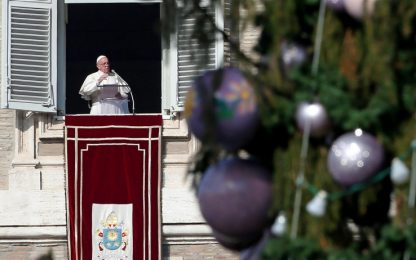 Il Papa: "Cristiani perseguitati con il silenzio vergognoso di tanti"