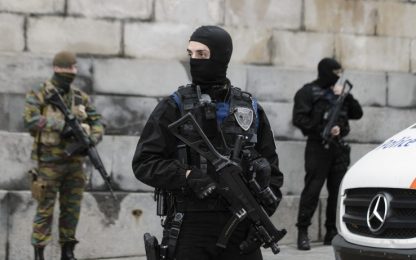 Isis, smantellata rete di reclutamento a Bruxelles: 10 arresti