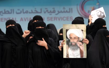 L'Iran sospende i pellegrinaggi alla Mecca