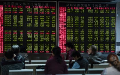 Borse, Pechino immette 20 miliardi. L'Europa prova a reagire