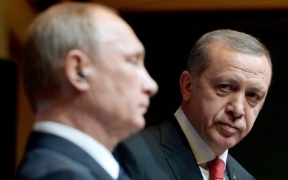 Erdogan chiede incontro con Putin: "Violato il nostro spazio aereo"