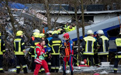Germania: possibile errore umano dietro allo scontro tra due treni