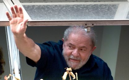 Brasile, scandalo tangenti: Lula rilasciato dopo l'interrogatorio