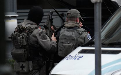 A Parigi 4 arresti per attacco imminente. Belgio: due ancora in fuga
