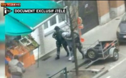 Bruxelles, le nuove immagini dell'arresto di Salah Abdeslam. VIDEO