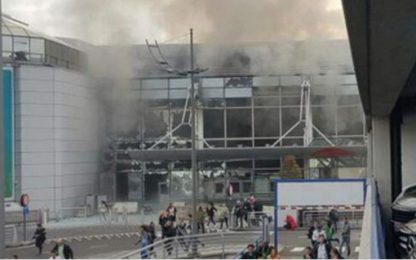 Attacchi a Bruxelles, bombe in aeroporto e metro: morti e feriti
