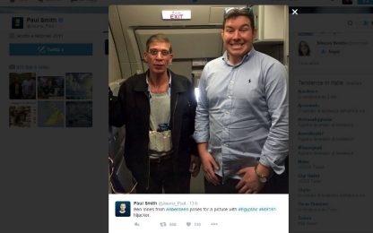 Aereo Egyptair, fa discutere il selfie con il dirottatore