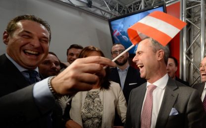Austria, l'estrema destra vince il primo turno delle presidenziali