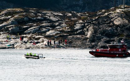 Norvegia, cade elicottero: anche un italiano tra le 13 vittime