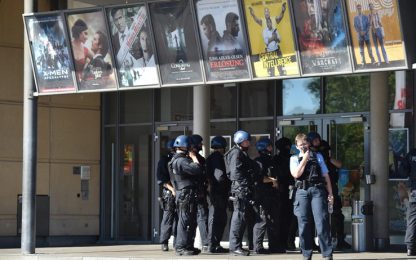 Germania, uomo armato assalta un cinema: ucciso. Escluso il terrorismo