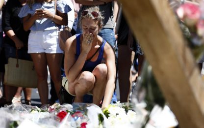 Strage a Nizza: 84 morti, tra cui 10 bambini. Oltre 200 feriti 
