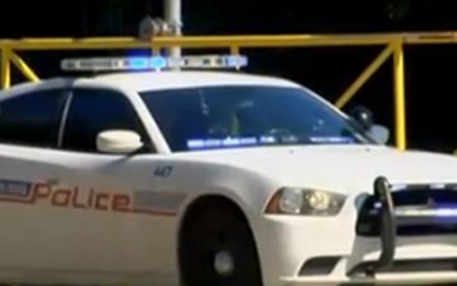 Usa: ucciso da polizia uomo di colore armato, scontri a Charlotte