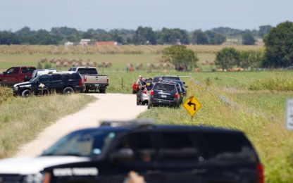 Mongolfiera prende fuoco e si schianta al suolo, 16 morti in Texas