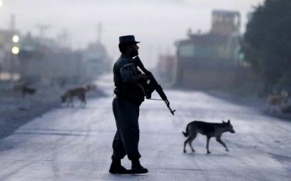 Kabul, camion bomba contro compound di militari stranieri