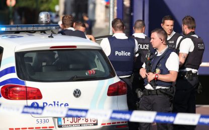 Belgio, due poliziotte aggredite con machete al grido di "Allah Akbar"