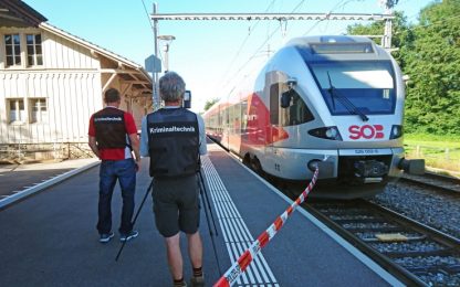 Svizzera: uomo armato di coltello ferisce 6 persone su un treno