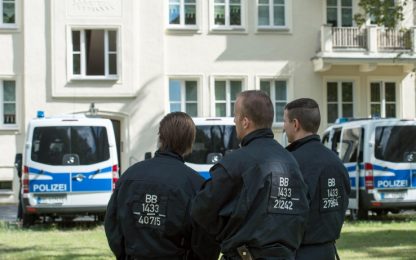 Germania, polizia arresta 27enne. Poi si corregge: sospetti infondati