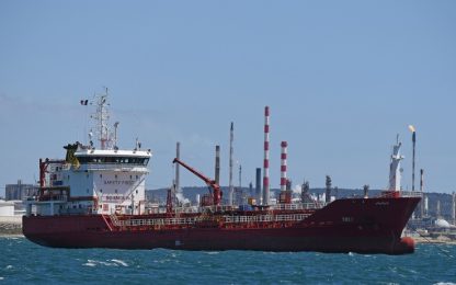 Malesia, pirati sequestrano petroliera con 900mila litri di diesel