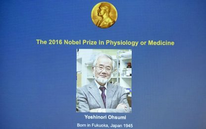 Premio Nobel per la medicina al giapponese Yoshinori Ohsumi