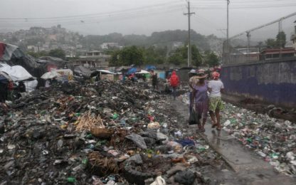 Uragano Matthew: più di 800 morti ad Haiti, paura negli Usa