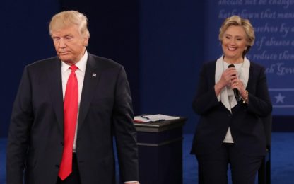 Trump e Clinton, duetti sulle note di "Time Of My Life" e "Felicità"