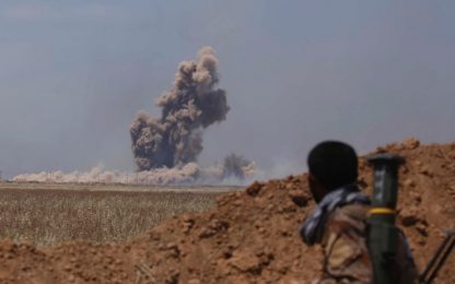 L'Isis attacca Kirkuk. Kamikaze, cecchini e ostaggi in moschea
