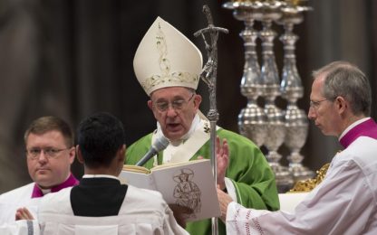 Il Papa: "Preti continueranno ad assolvere chi ha procurato aborto"