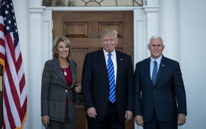 Trump, nuova nomina: Betsy DeVos segretario all’Istruzione 