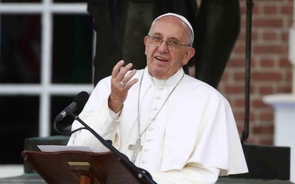 Il Papa su Twitter: Dio vuole le donne libere e in piena dignità