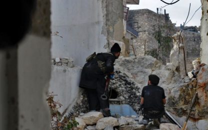 Siria, bombe su Aleppo Est. Su Twitter account racconta la guerra
