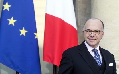Francia, Cazeneuve è il nuovo primo ministro. Sostituisce Valls 