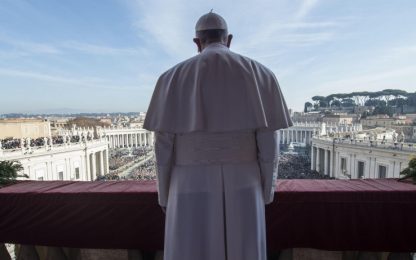 Il Papa prega per Aleppo: "Pace per popoli feriti da guerre"