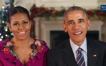 Gli ultimi auguri di Natale degli Obama alla Casa Bianca. VIDEO