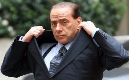 Berlusconi: "Strozzerei gli autori di libri di mafia". VIDEO