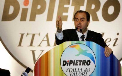 Di Pietro: "Sì all'alleanza anti-premier, Bersani il leader"