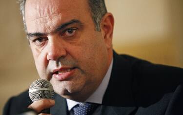 Inchiesta riciclaggio, Di Girolamo si dimette da senatore